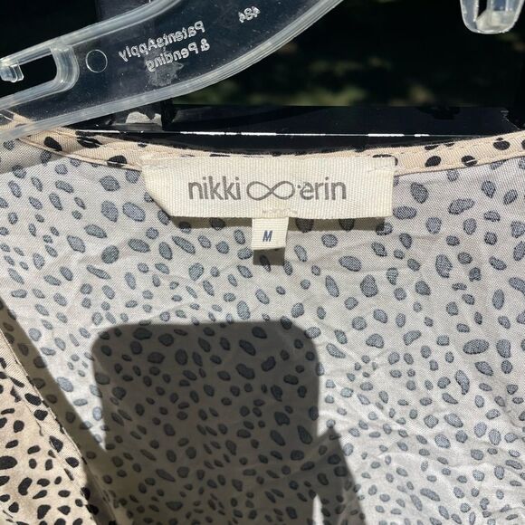 NIKKI & ERIN Spotted Ruffle Womens Babydoll Top - Picture 2 of 6